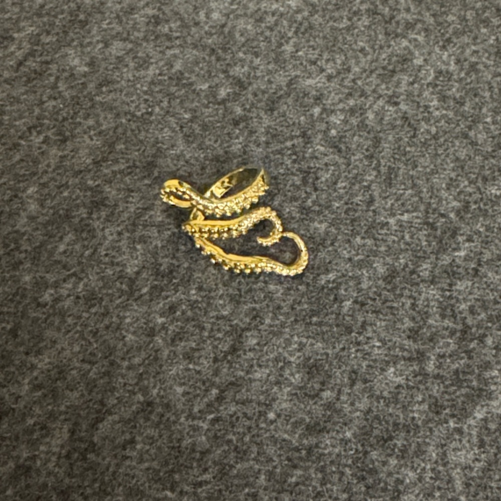 Gold-Tone Octopus Arms / Tentacles Ring